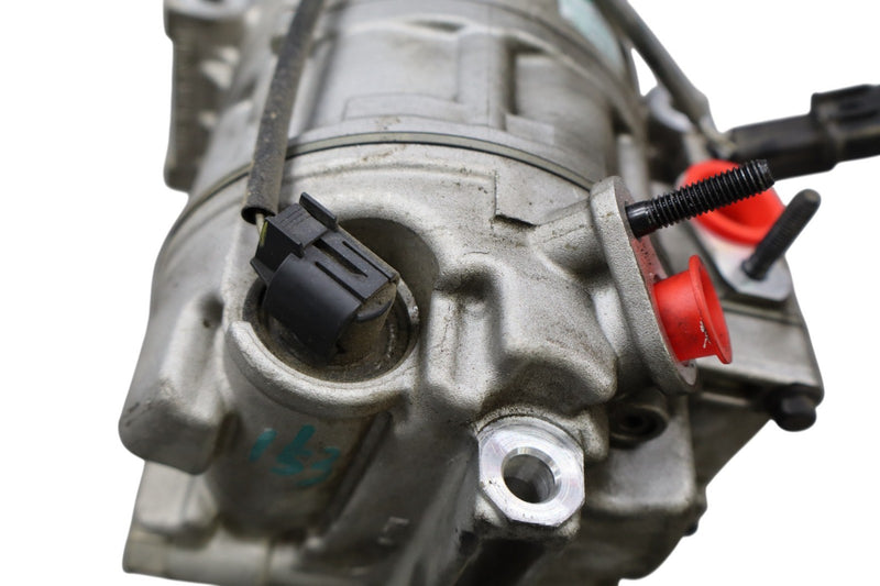 Load image into Gallery viewer, 04-16 Hyundai Equus AC A/C Air Condition Compressor Pump 977013N800 Oem
