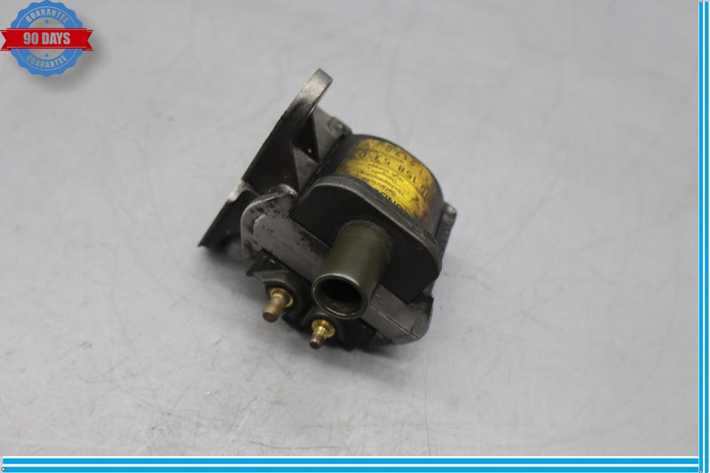 Load image into Gallery viewer, 86-93 Mercedes 280E SL320 W124 Ignition Coil w/ Cover 0001585303 Oem
