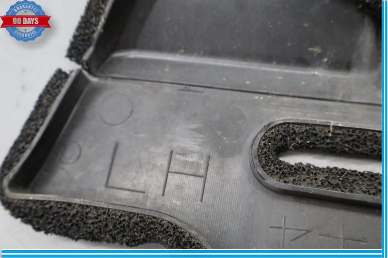 Load image into Gallery viewer, 07-09 Lexus LS460 XF40 Right Side Radiator Core Support Seal 53292-50050 Oem
