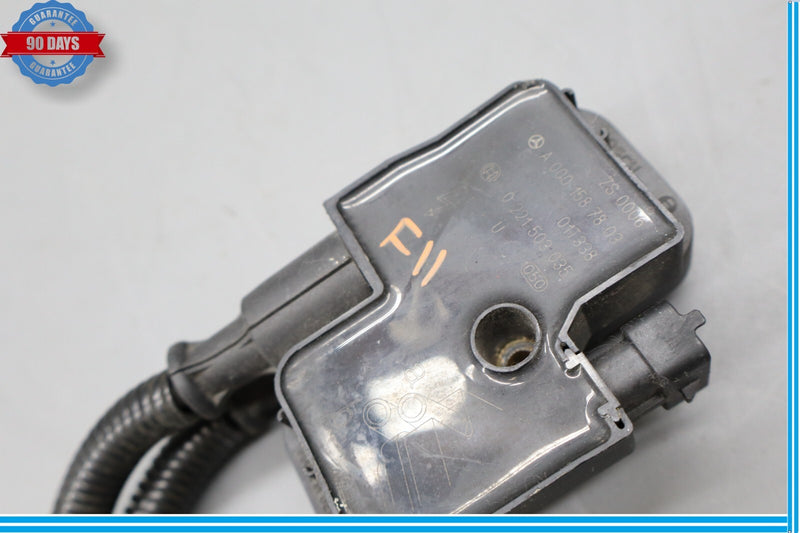 Load image into Gallery viewer, 03-06 Mercedes R230 SL500 Engine Ignition Coil Pack A0001587803 Oem
