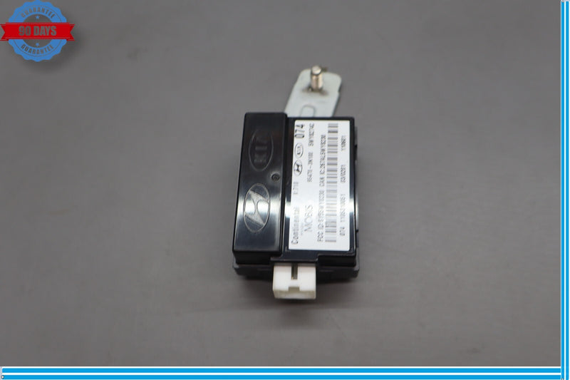 Load image into Gallery viewer, 11-13 Hyundai Equus Smart Keyless Entry Receiver Control Module Unit ECU Oem

