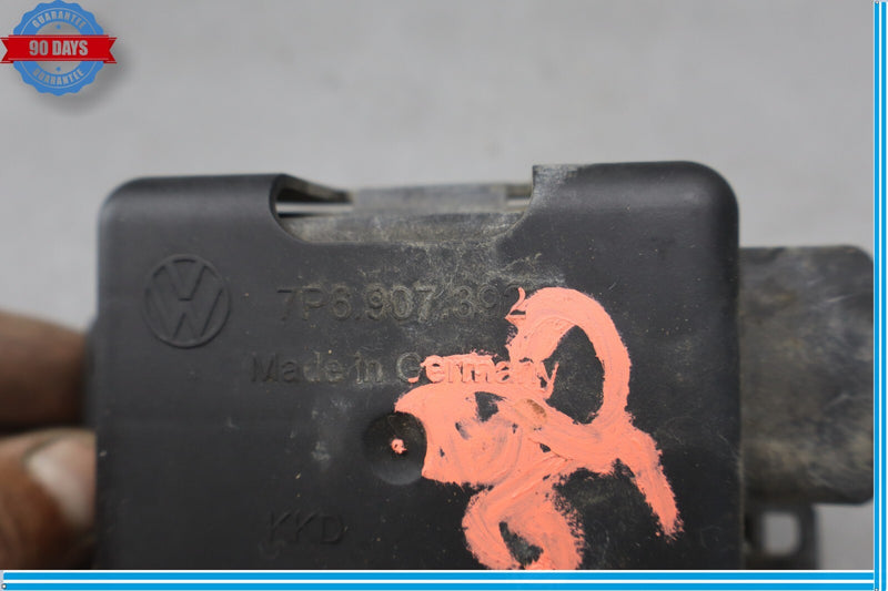 Load image into Gallery viewer, 11-17 Volkswagen VW Touareg Homelink Garage Door Opener Module Unit ECU Oem
