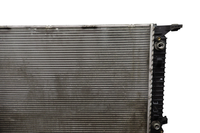 Load image into Gallery viewer, 10-17 Audi A4 A5 Q5 2.0L Front Engine Cooling Radiator Assembly 8K0121251T Oem
