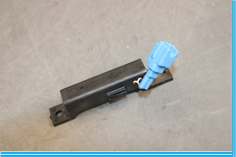 Load image into Gallery viewer, 11-17 Infiniti QX56 QX80 Smart Keyless Key Less Entry Antenna Module Oem
