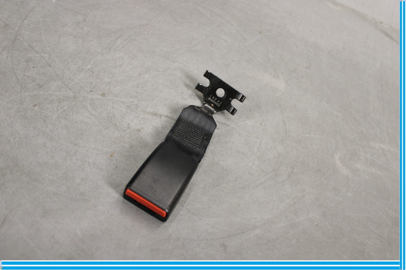 Load image into Gallery viewer, 14-17 Maserati Ghibli Rear Center Seat Belt Buckle 622463300B Oem
