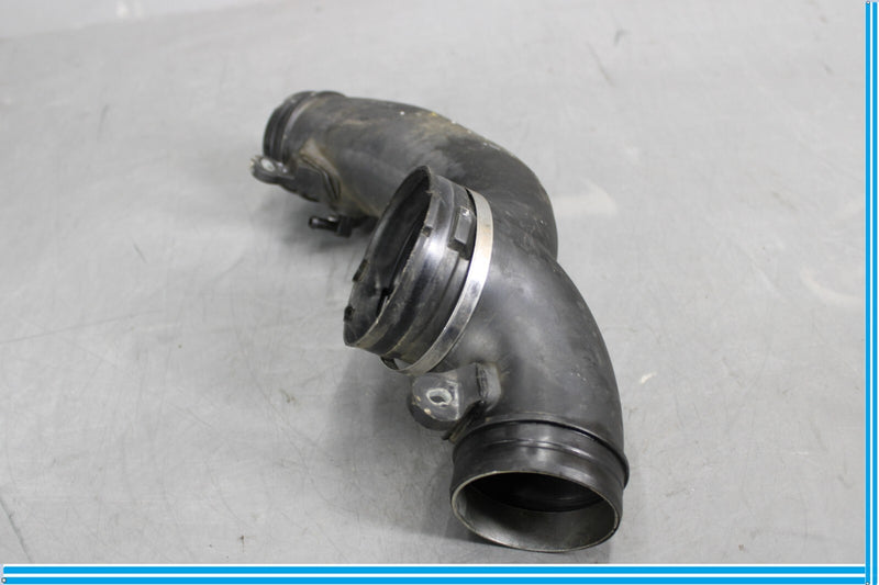 Load image into Gallery viewer, 11-12 Audi A8 Center Air Intake Hose Tube Suction Pipe 4H0129711D Oem
