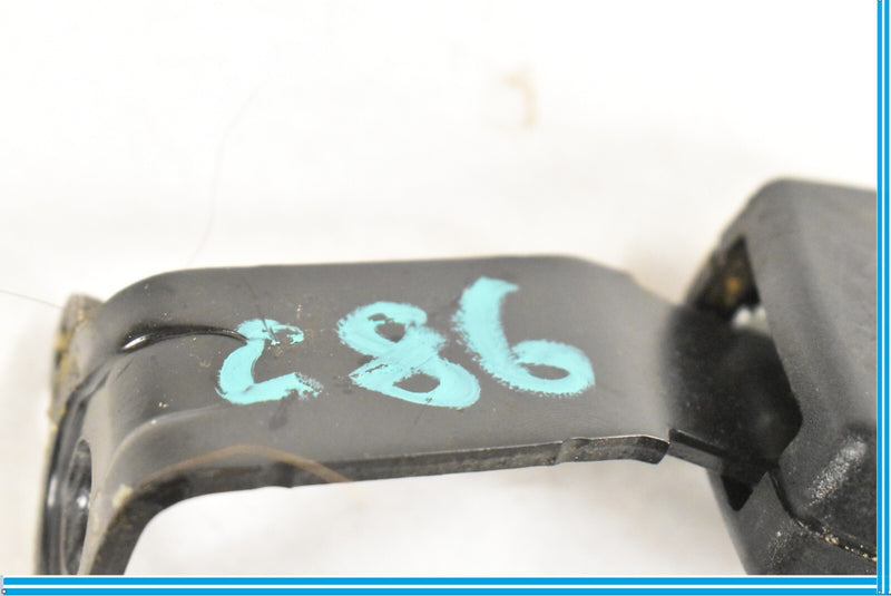 Load image into Gallery viewer, 2007-2010 AUDI S8 - REAR Right SEAT BELT Buckle Receiver / CLIP 4E0857740A

