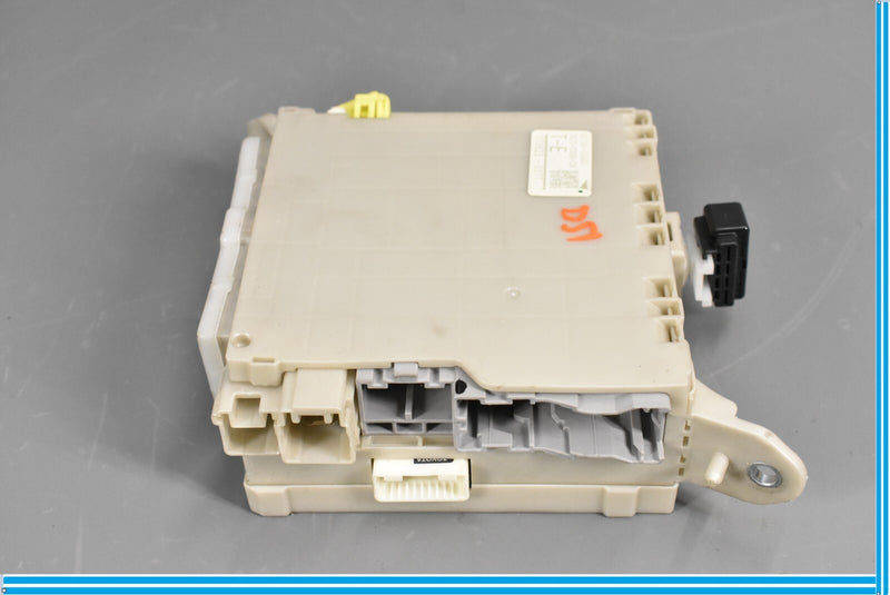 Load image into Gallery viewer, 07-12 Lexus LS460 Trunk Fuse Box Relay Junction Unit 82670-50120 Oem
