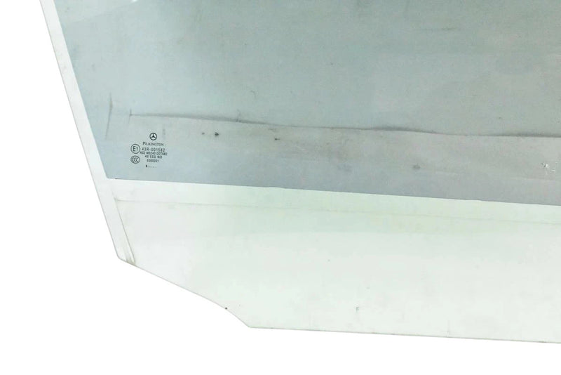 Load image into Gallery viewer, 08-14 Mercedes W204 C250 C300 Front Right Passenger Door Window Auto Glass Oem
