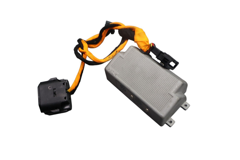 Load image into Gallery viewer, 11-17 Volkswagen Touareg Power Outlet Inverter Control Computer Module Oem
