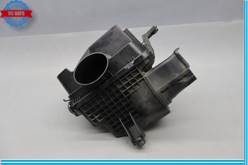 Load image into Gallery viewer, 15-19 Hyundai Genesis G80 Front Left Driver Side Air Intake Filter Box Oem

