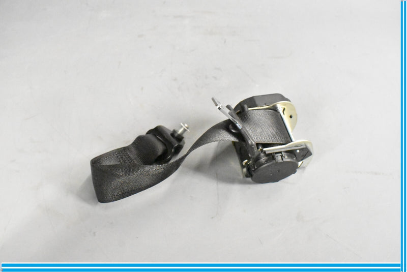 Load image into Gallery viewer, 04-13 Maserati Quattroporte M139 Rear Center Seat Belt Retractor Black Oem
