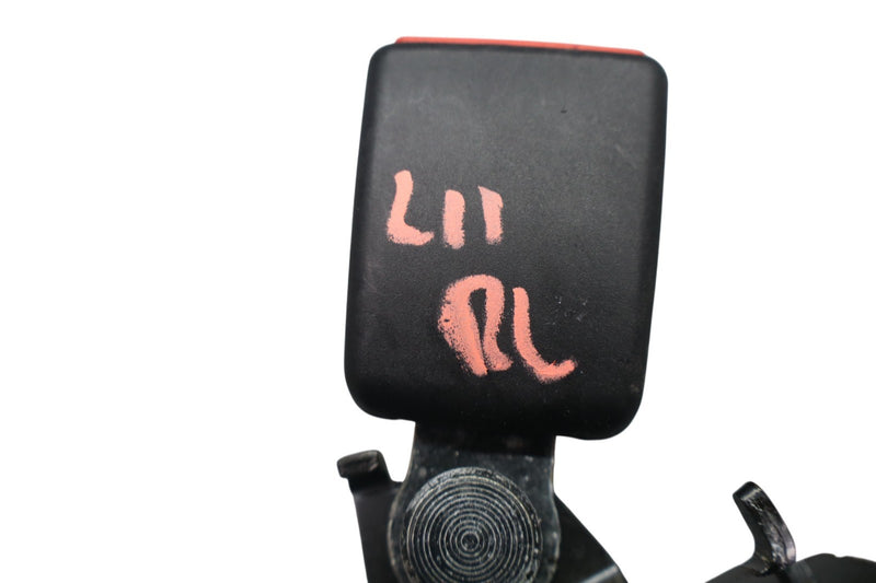 Load image into Gallery viewer, 17-21 ALFA Romeo Giulia Rear Left 2nd Row Seat Belt Buckle Receiver Oem
