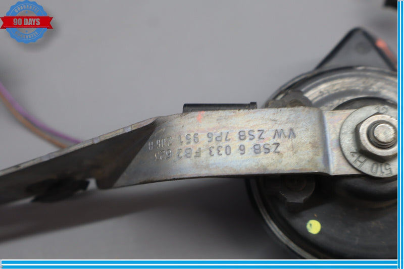 Load image into Gallery viewer, 11-17 Volkswagen Touareg Horn Signal High Pitch Tune Unit 7P6951206 Oem
