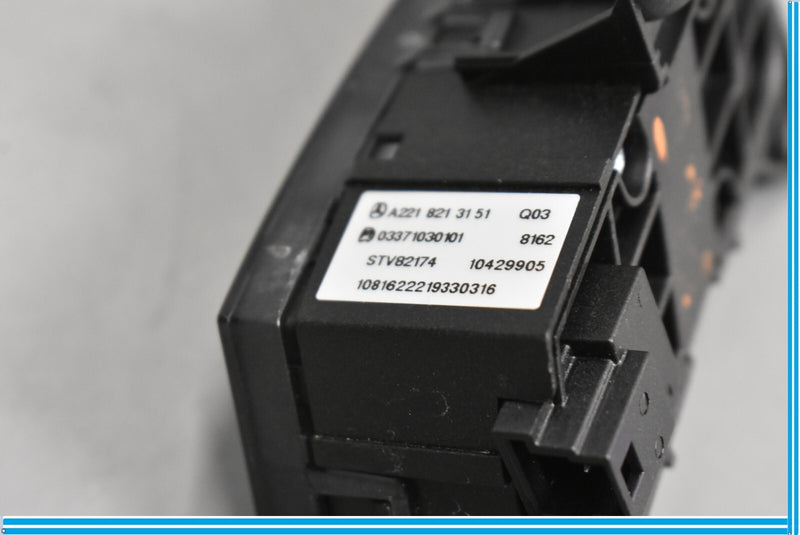 Load image into Gallery viewer, 07-14 Mercedes CL550 S550 W216 Front Right Passenger Door Lock Unlock Switch Oem
