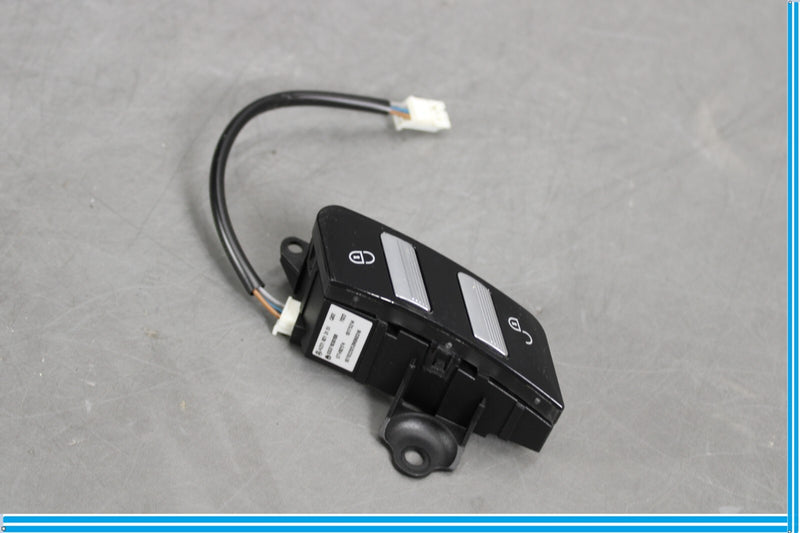 Load image into Gallery viewer, 07-13 Mercedes S400 S550 W221 Front Right Side Door Lock Switch Oem
