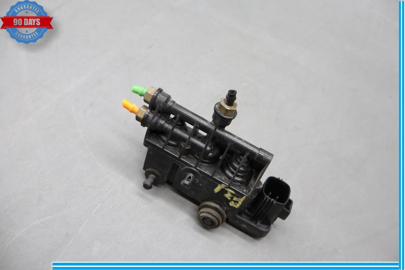 Load image into Gallery viewer, 05-16 Land Rover Range Rover Sport Air Suspension Valve Block Airmatic Oem

