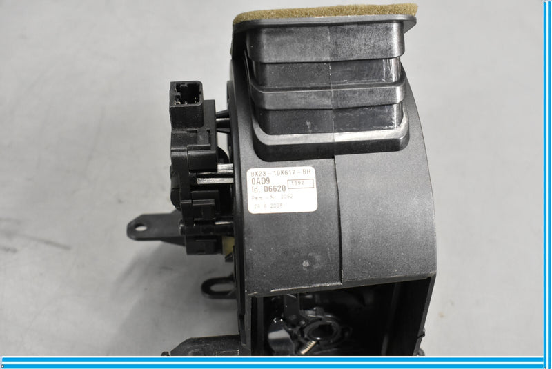 Load image into Gallery viewer, 09-15 Jaguar XF Front Left Driver Side Dashboard AC Heater Air Vent Oem

