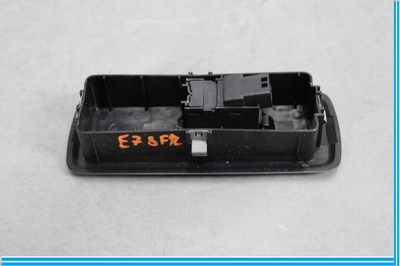 Load image into Gallery viewer, 10-16 Land Rover Range Rover Sport Front Right Side Power Window Switch Oem

