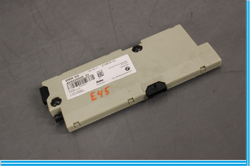 Load image into Gallery viewer, 09-15 BMW 750Li F01 F02 Radio Antenna Diversity Control Module Amplifier Oem
