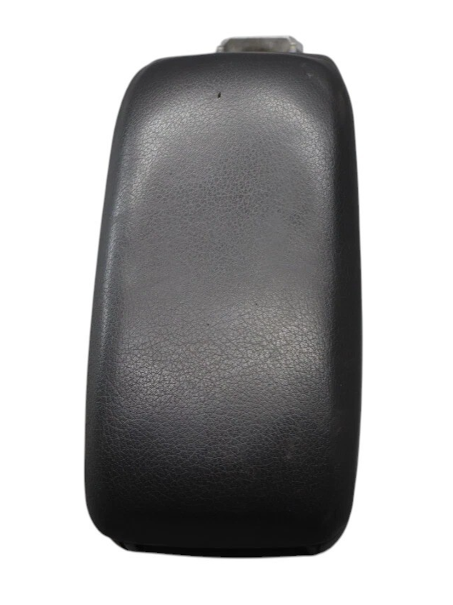 Load image into Gallery viewer, 09-13 Audi A3 Center Console Armrest Lid Cover Assembly 8P0864207F6PS OEM
