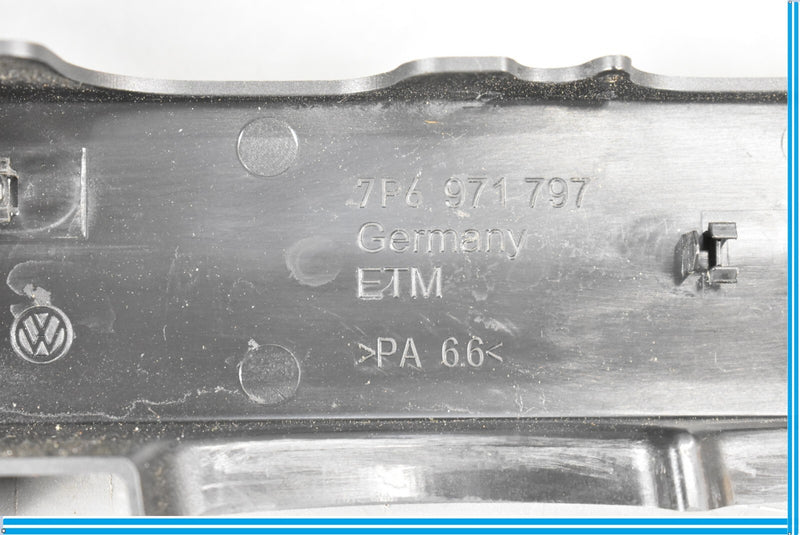 Load image into Gallery viewer, 11-17 Volkswagen VW Touareg Engine Cover Plastic Trim With VW Logo 7P6971797 Oem
