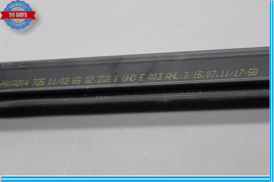 08-14 Mercedes W204 C350 Front Right Side Door Window Glass Rubber Seal Oem
