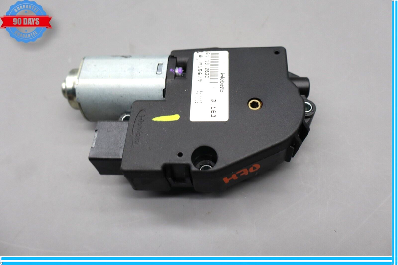 Load image into Gallery viewer, 14-17 Maserati Quattroporte Sunroof Panoramic Roof Window Regulator Motor Oem
