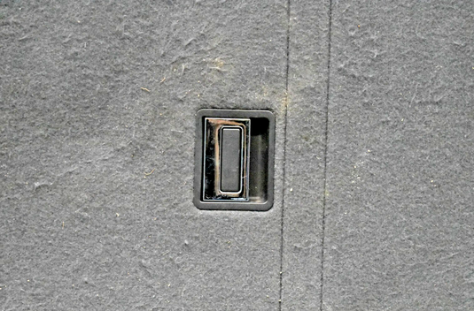 03-13 Maserati Quattroporte Rear Trunk Floor Carpet Cover Panel 80061606 Oem