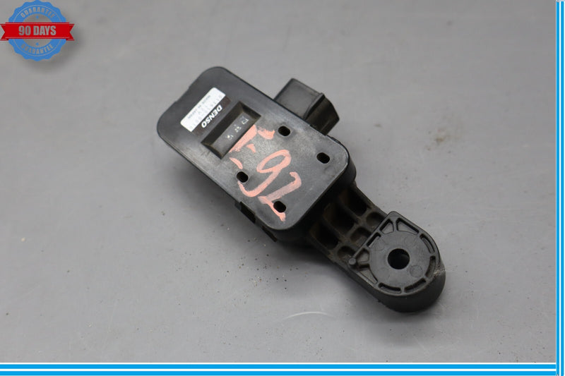 Load image into Gallery viewer, 10-18 Jaguar XJ XJL Smog Emission Control Sensor Unit 013650-0010 Oem
