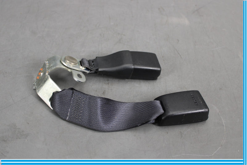 Load image into Gallery viewer, 07-12 Lexus LS460 Rear Right Passenger Side Center Seat Belt Buckle Oem
