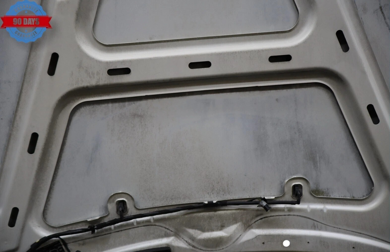 Load image into Gallery viewer, 03-08 BMW Z4 Base Front Hood Bonnet Cover Panel Shell White 41617180228 OEM
