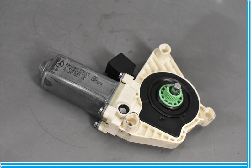 Load image into Gallery viewer, 12-16 Mercedes CLS550 Front Right Passenger Side Door Window Regulator Motor Oem
