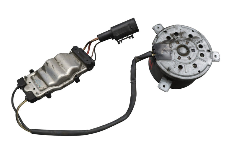 Load image into Gallery viewer, 08-17 Mercedes W204 C250 C350 E350 Engine Radiator Cooling Motor Oem
