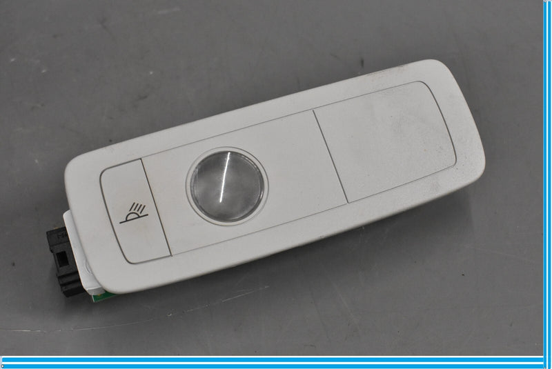Load image into Gallery viewer, 11-14 Volkswagen VW Touareg Rear Right Passenger Side Interior Dome Light Oem
