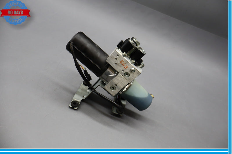 Load image into Gallery viewer, 07-15 Jaguar XK XKR X150 Convertible Top Roof Lift Hydraulic Pump Assembly Oem
