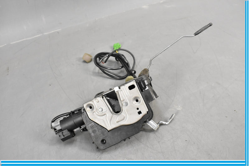 Load image into Gallery viewer, 06-11 Mercedes CLS550 W219 Front Right Passenger Side Exterior Door Lock Oem
