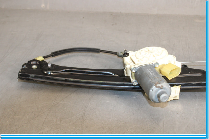 Load image into Gallery viewer, 07-13 BMW X5 E70 Rear Right Passenger Door Window Regulator Motor Oem
