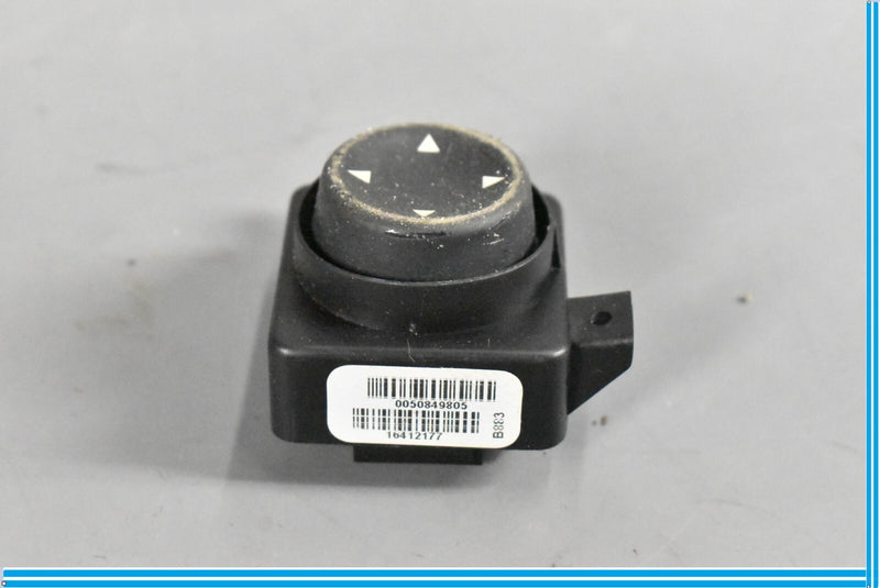 Load image into Gallery viewer, 04-13 Maserati Quattroporte M139 Front Left Driver Seat Adjustment Switch Oem
