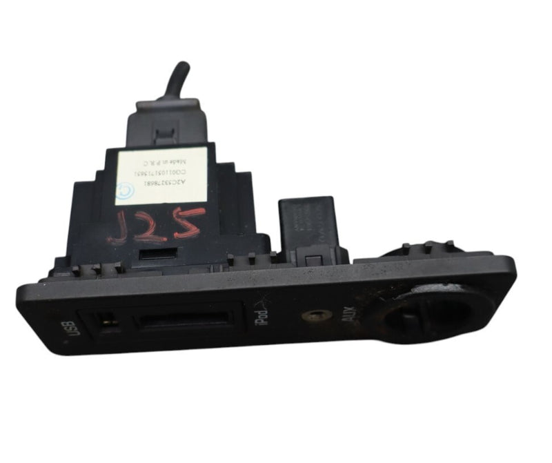 Load image into Gallery viewer, 09-15 Jaguar X250 XF XFR Front Console USB AUX iPod Plug Connection Port Oem
