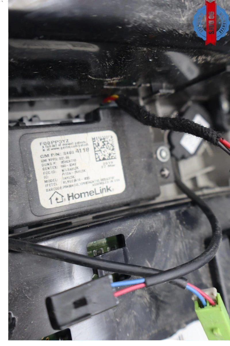 Load image into Gallery viewer, 20-21 Buick Enclave Avenir Front Overhead Console Dome Light Lamp 84084118 OEM

