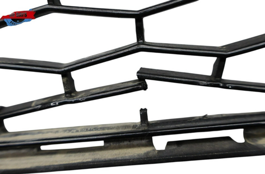 14-17 Maserati Quattroporte Front Lower Bumper Center Grille Molding Oem