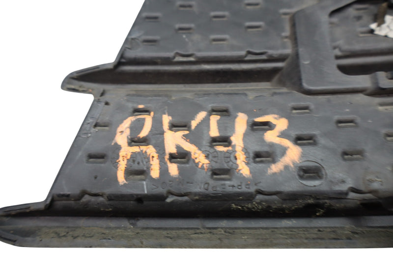 Load image into Gallery viewer, 13-16 Ford Escape SE Front Right Passenger Side Bumper Lower Grill Cover Oem
