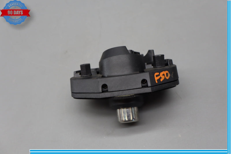 Load image into Gallery viewer, 09-15 BMW 750Li 750Li xDrive Rear Trunk Deck Lid Tailgate Lock Cylinder Oem
