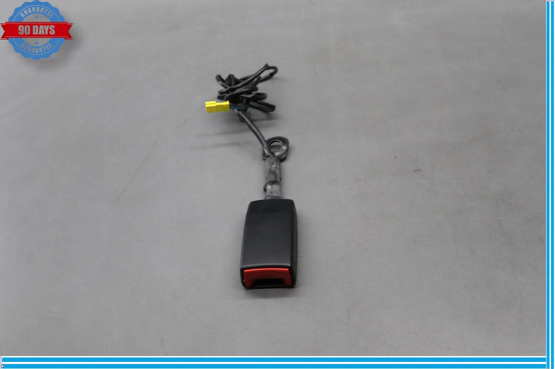 Load image into Gallery viewer, 10-16 Porsche Panamera 970 Front Right Side Seat Belt Seatbelt Buckle Black Oem
