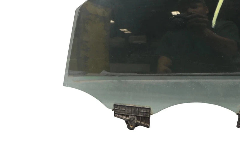 Load image into Gallery viewer, 15-16 Hyundai Genesis Front Left Driver Side Door Window Auto Glass Panel Oem
