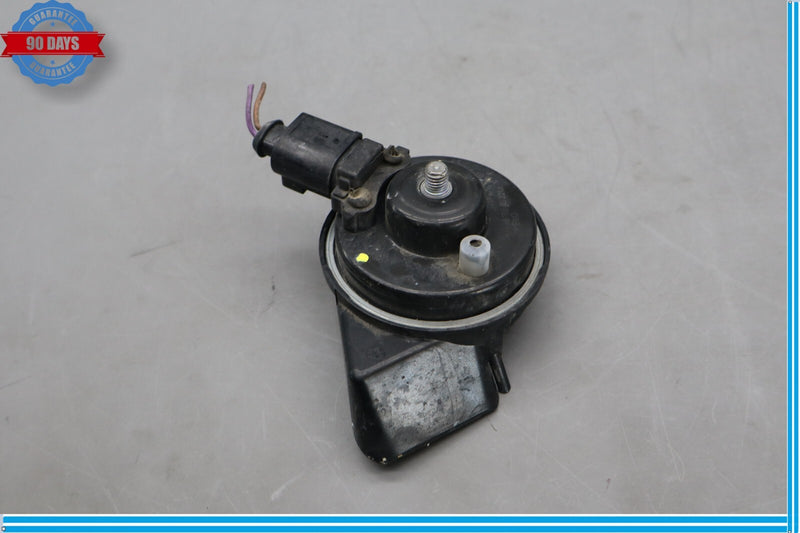 Load image into Gallery viewer, 11-17 Volkswagen VW Touareg Right Anti Theft Alarm Horn Siren Hight Tune Oem
