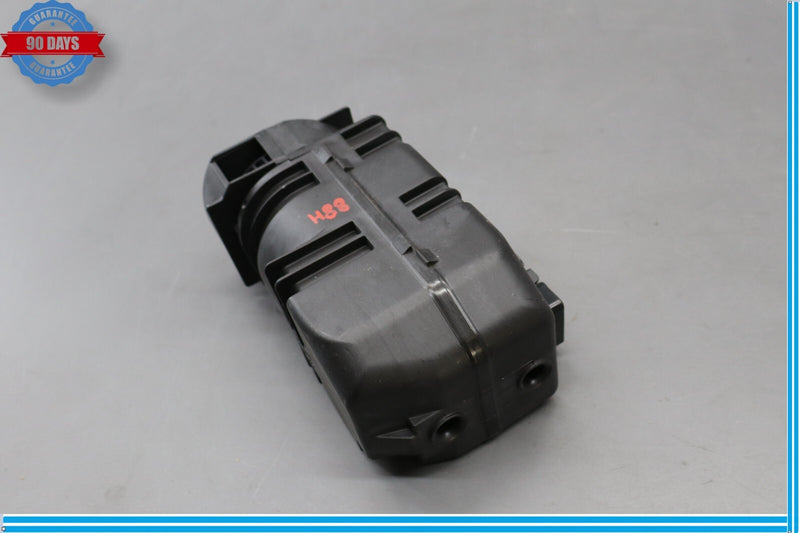 Load image into Gallery viewer, 07-20 Mercedes CLS550 SL550 Dynamic Seat Vacuum Pump 0008003648 Oem
