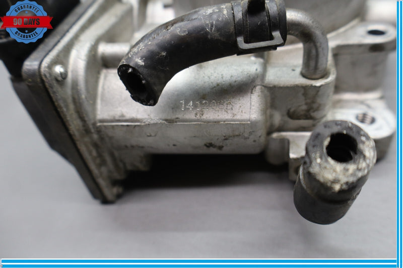 Load image into Gallery viewer, 14-16 Hyundai Genesis Engine Air Inlet Intake Throttle Body 35100-3CAC0 Oem
