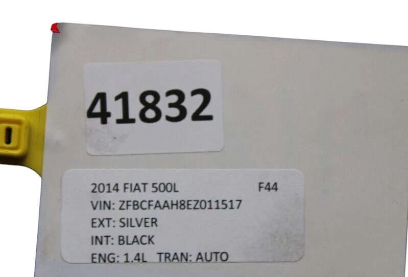 Load image into Gallery viewer, 14-19 Fiat 500L Front Hood Bonnet Shell Cover Panel Assembly Silver 68210465 OEM
